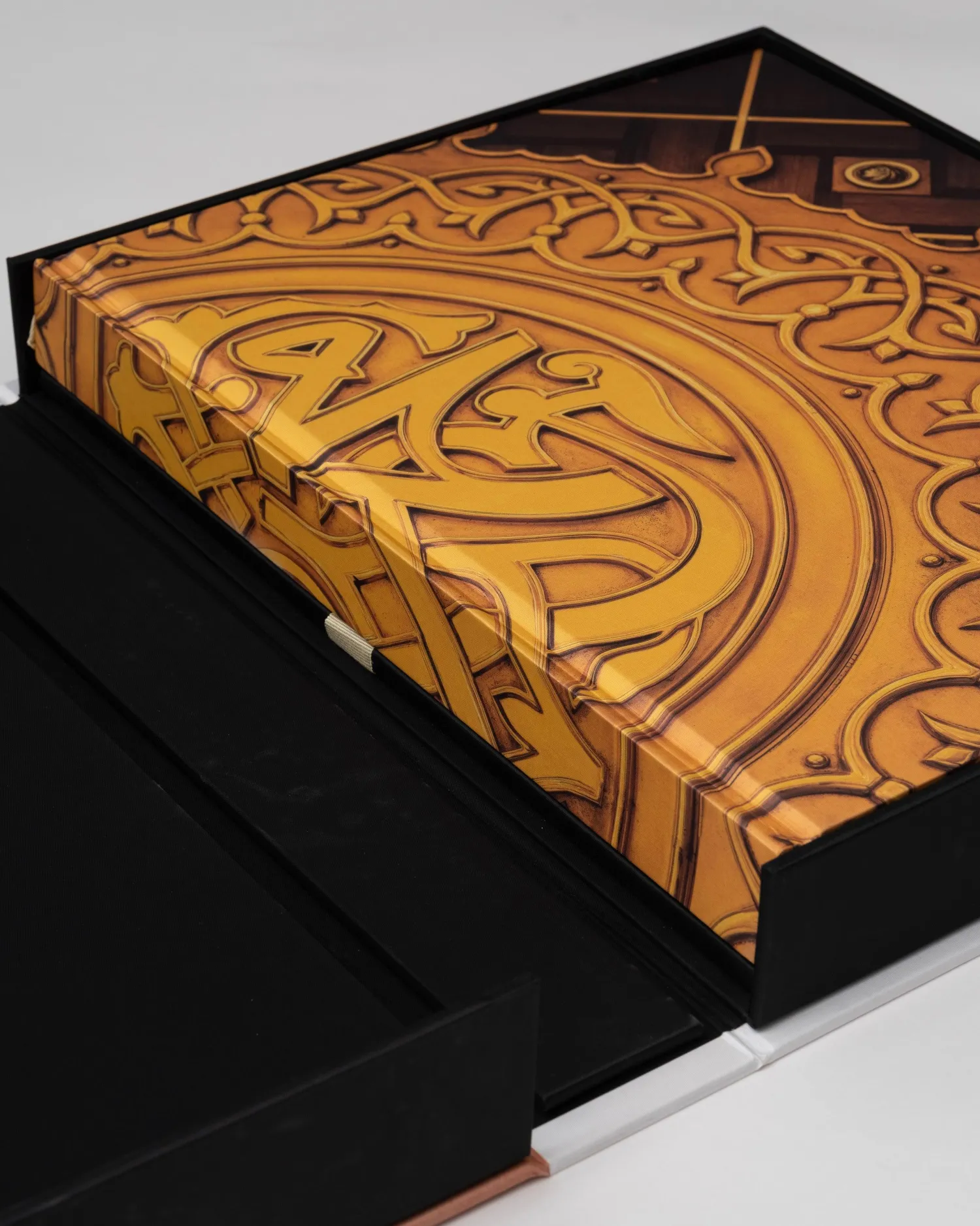 Al'Madinah: The City of the Prophet^ASSOULINE Sale