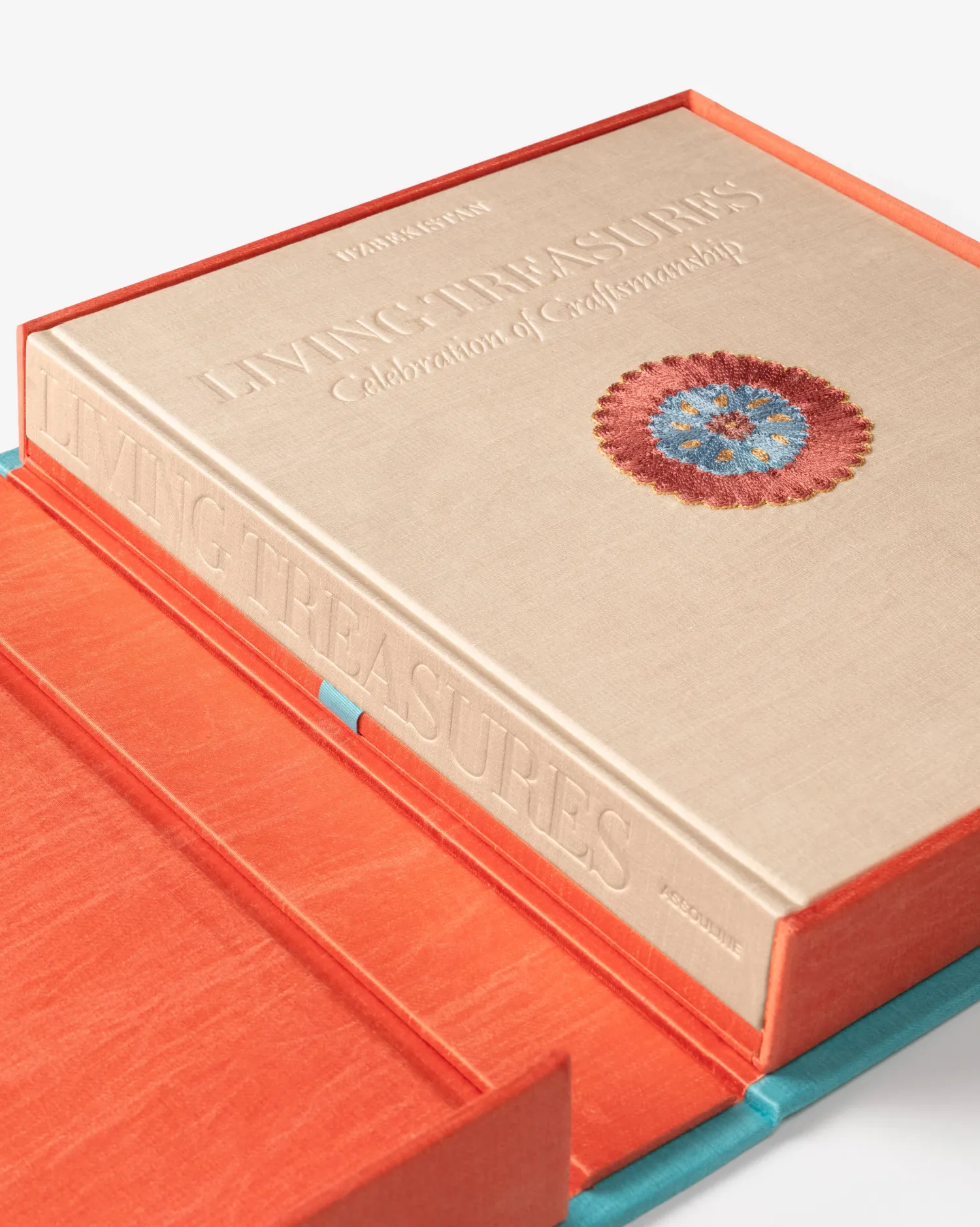 Uzbekistan Living Treasures: Celebration of Craftsmanship (Special Edition)^ASSOULINE Best