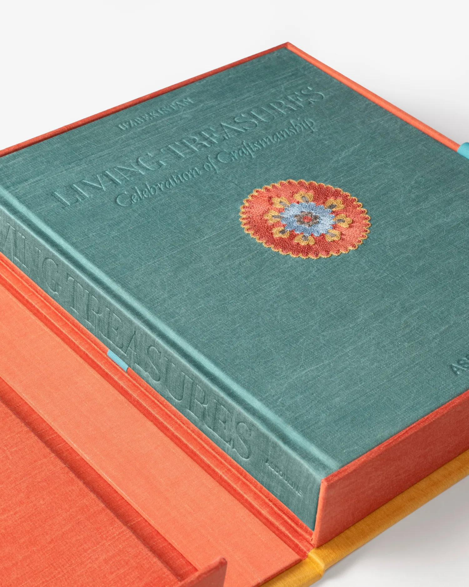Uzbekistan Living Treasures: Celebration of Craftsmanship (Special Edition)^ASSOULINE Hot